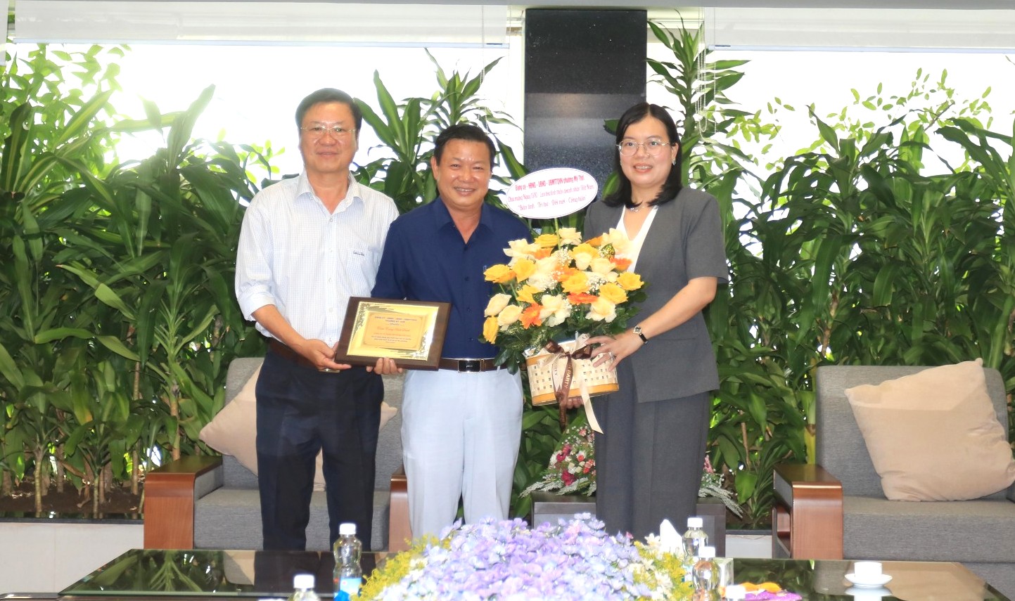 Tập đoàn Sao Mai