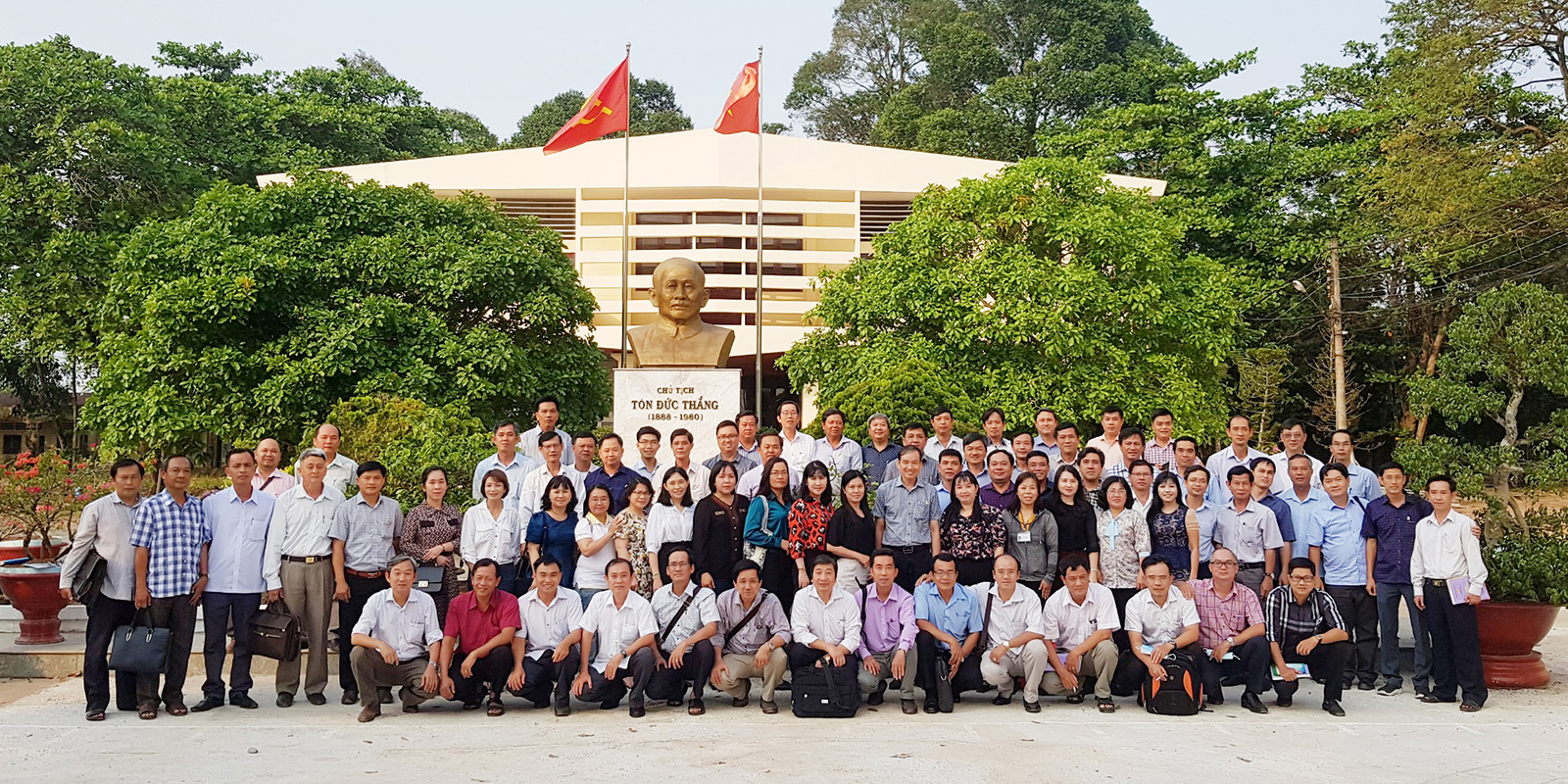 Tạo nguồn cán bộ vừa “hồng” vừa “chuyên”
