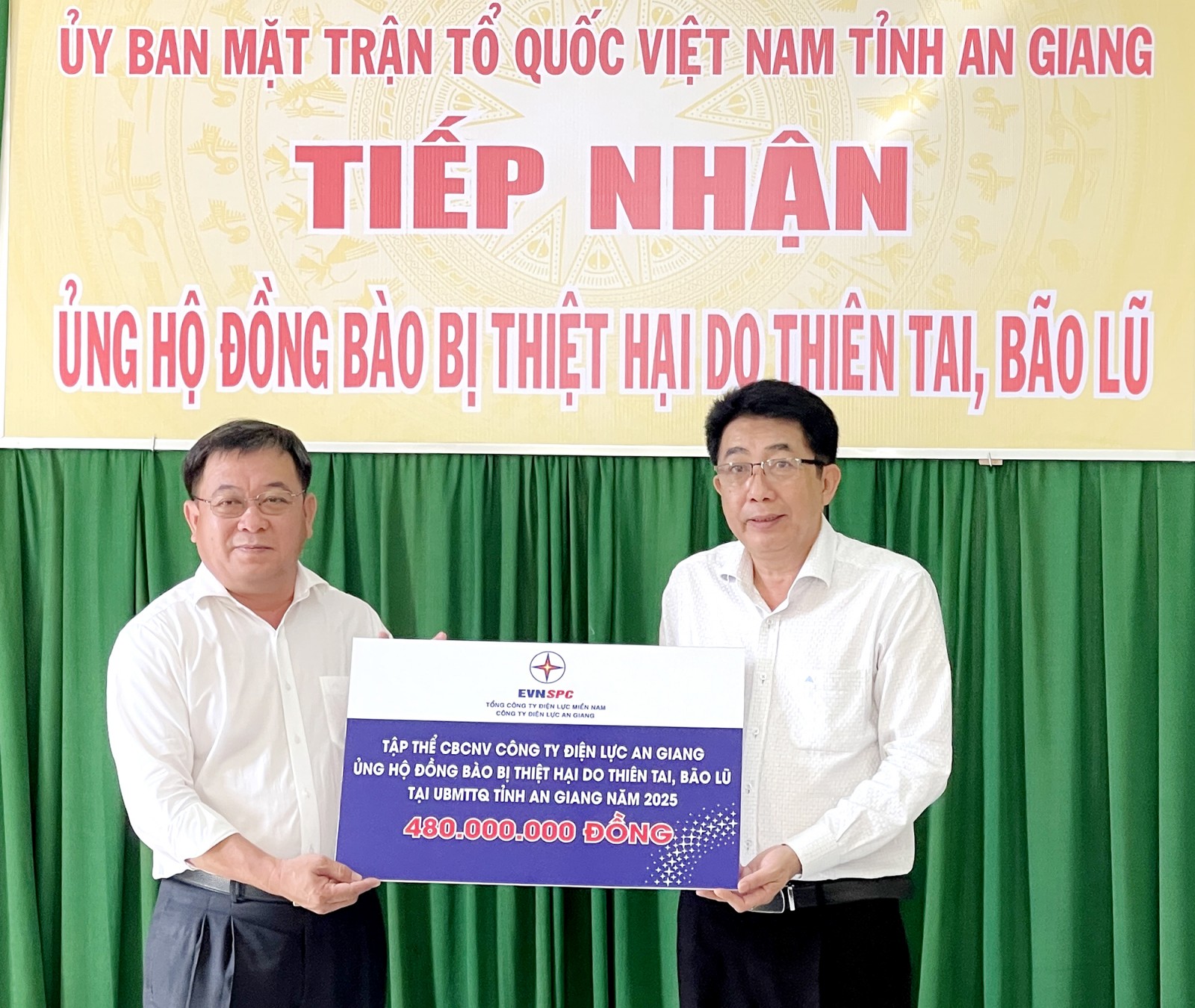 PC An Giang góp 480 triệu đồng ủng hộ đồng bào bị thiệt hại do thiên tai, bão lũ
