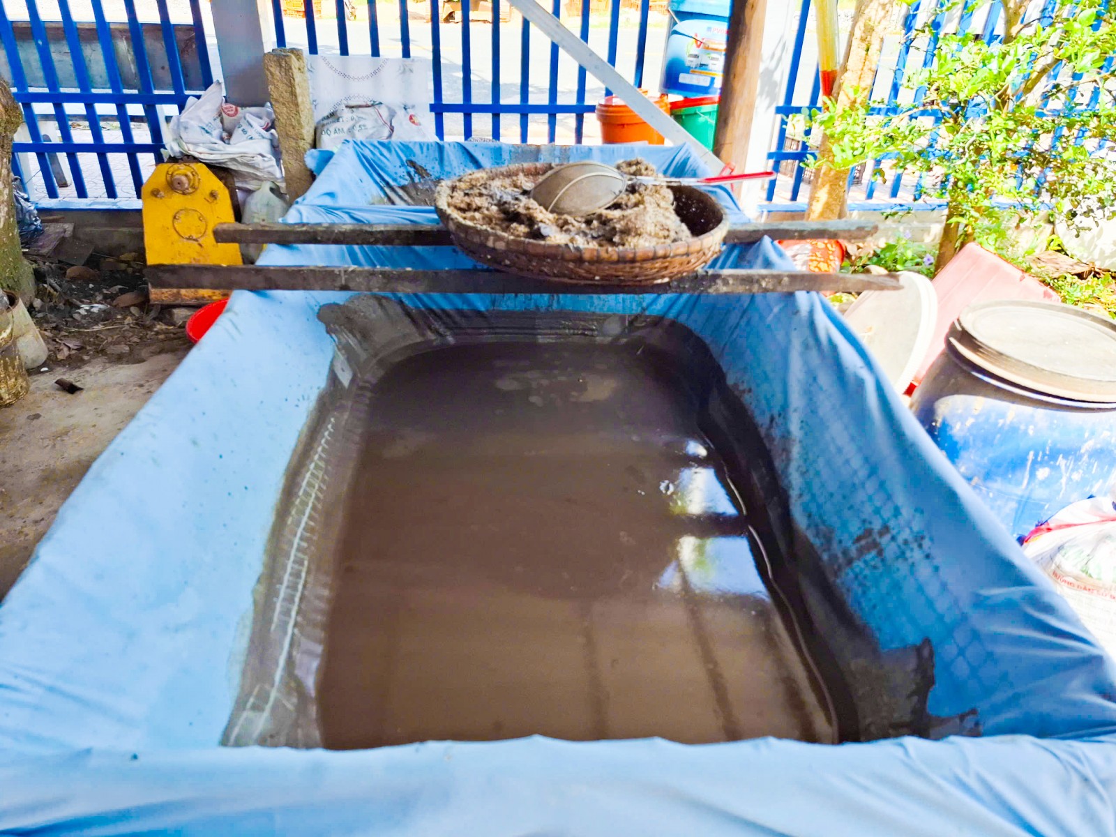 Mặn mòi vị nước mắm đồng