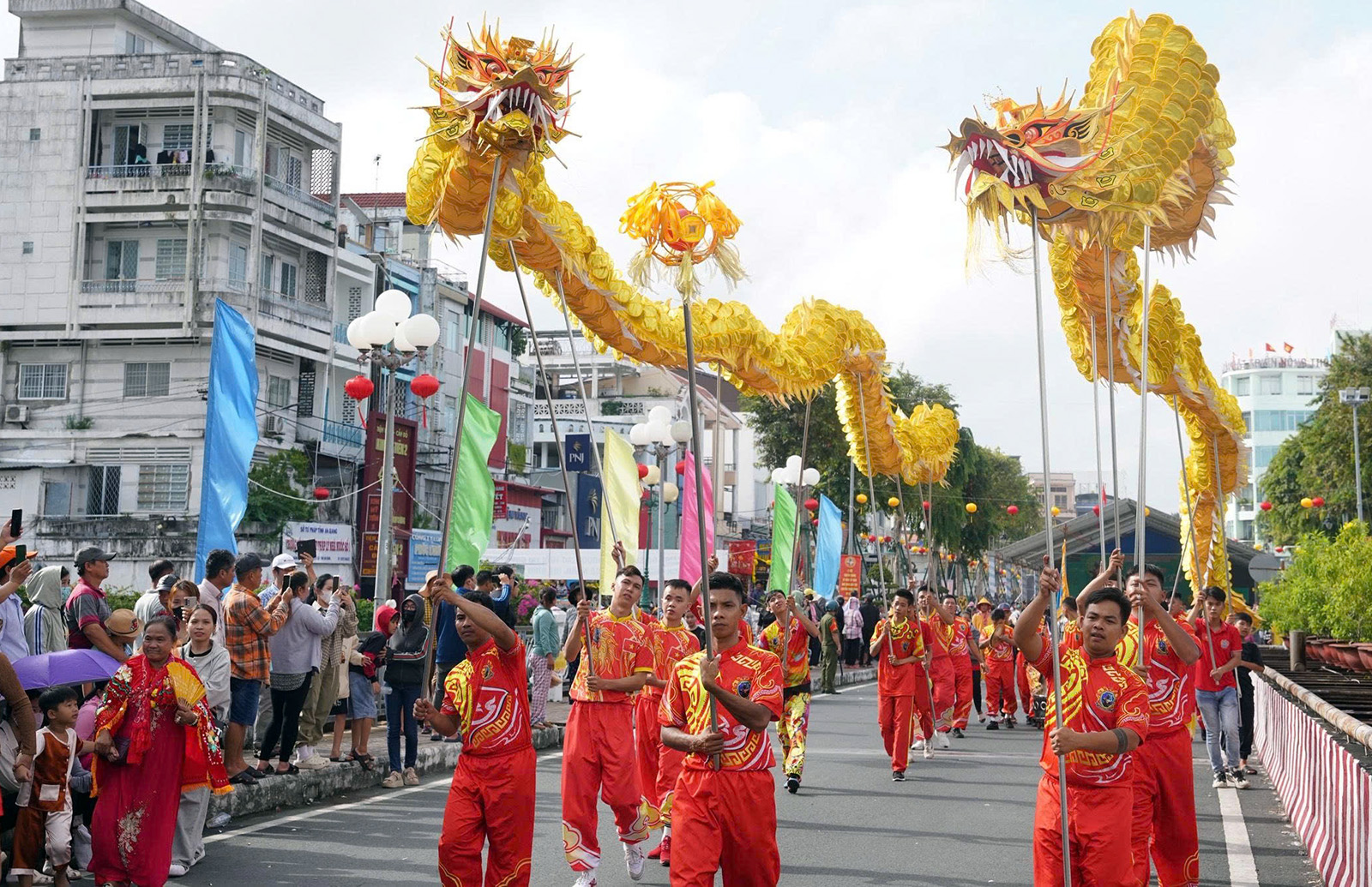 Lễ dâng hương Lễ hội truyền thống kỷ niệm 157 năm Anh hùng dân tộc Nguyễn Trung Trực hy sinh