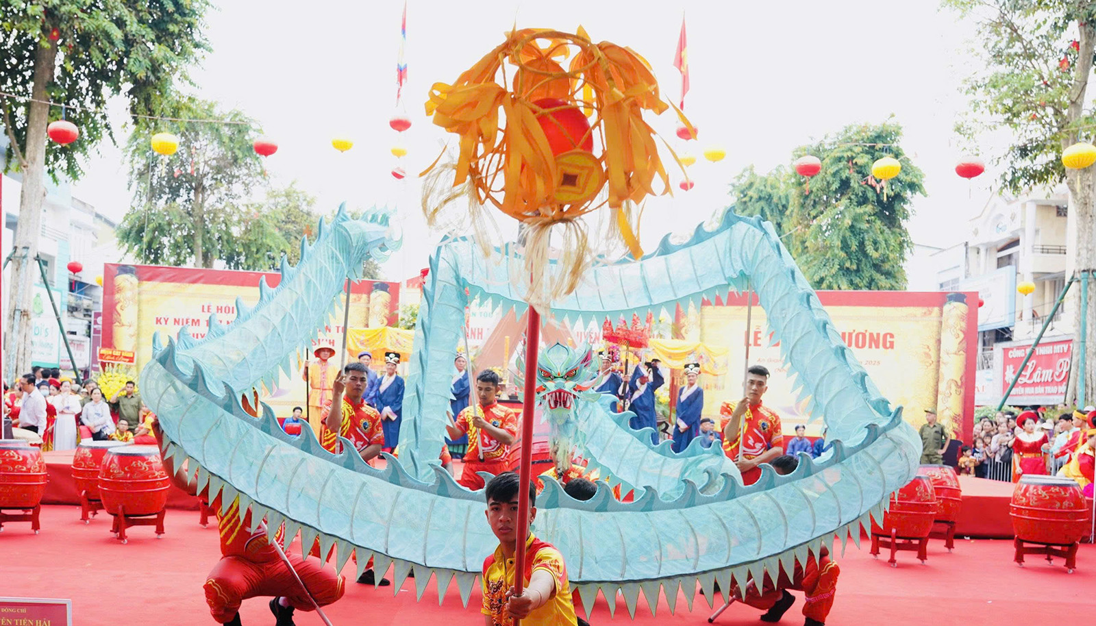 Lễ dâng hương Lễ hội truyền thống kỷ niệm 157 năm Anh hùng dân tộc Nguyễn Trung Trực hy sinh