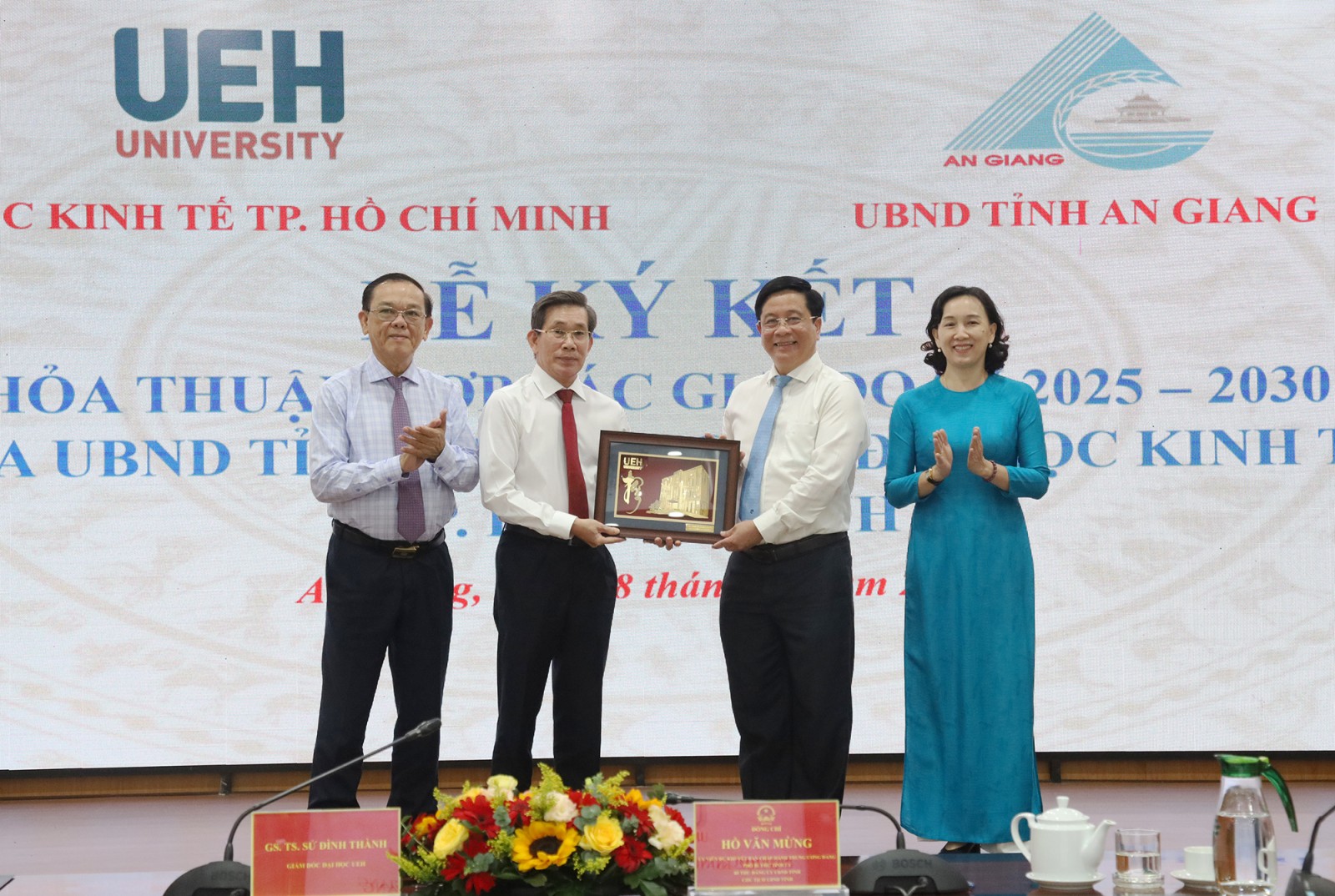 An Giang và Đại học Kinh tế TP. Hồ Chí Minh ký kết hợp tác giai đoạn 2025 - 2030