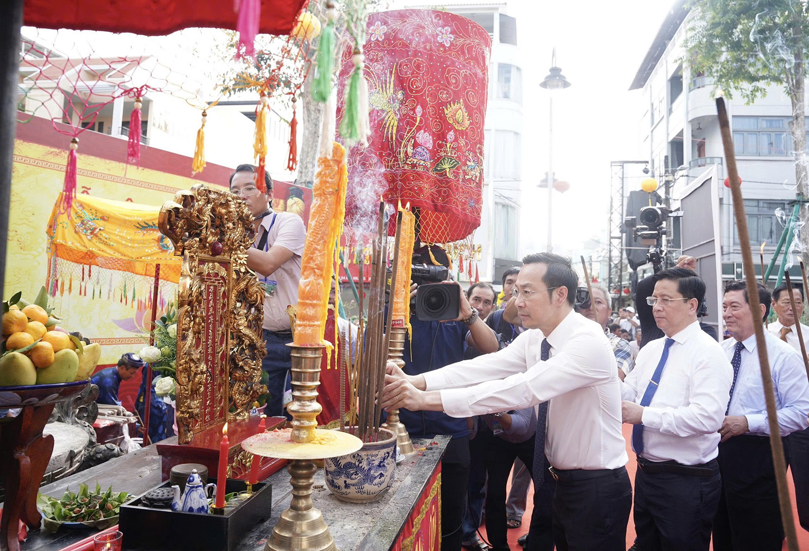 Lễ dâng hương Lễ hội truyền thống kỷ niệm 157 năm Anh hùng dân tộc Nguyễn Trung Trực hy sinh