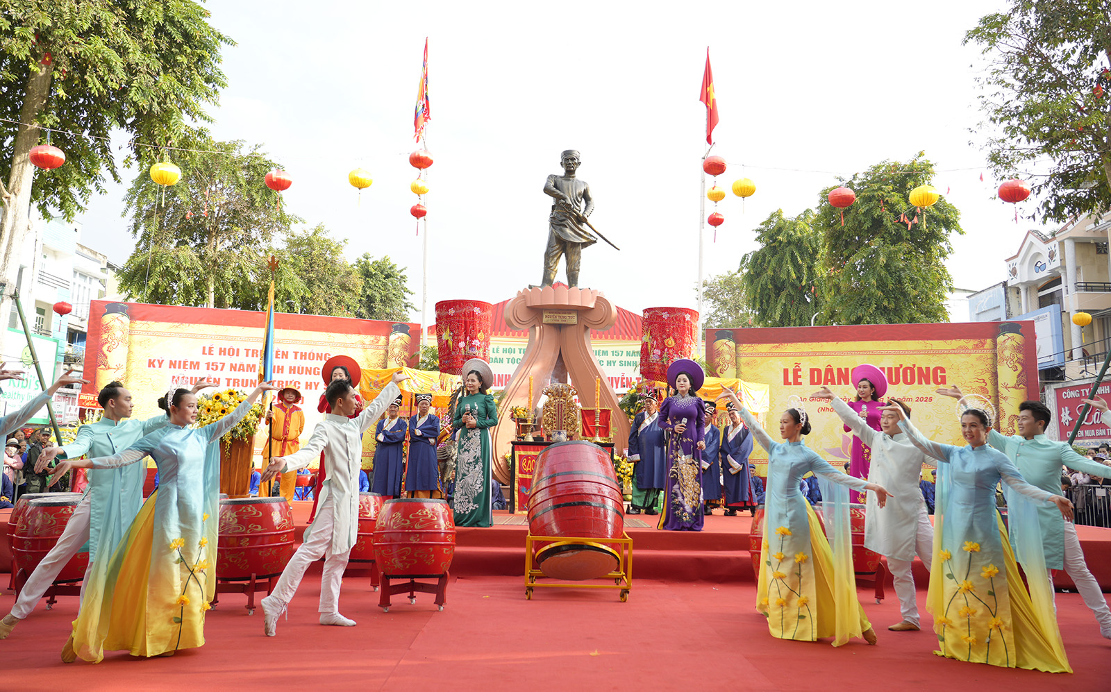 Lễ dâng hương Lễ hội truyền thống kỷ niệm 157 năm Anh hùng dân tộc Nguyễn Trung Trực hy sinh