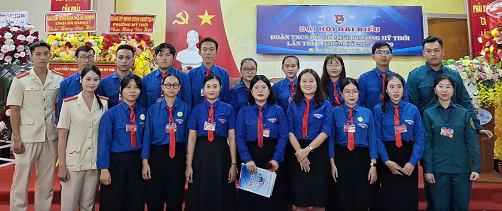 Ban Chấp hành Đoàn Thanh niên cộng sản Hồ Chí Minh phường Mỹ Thới ra mắt