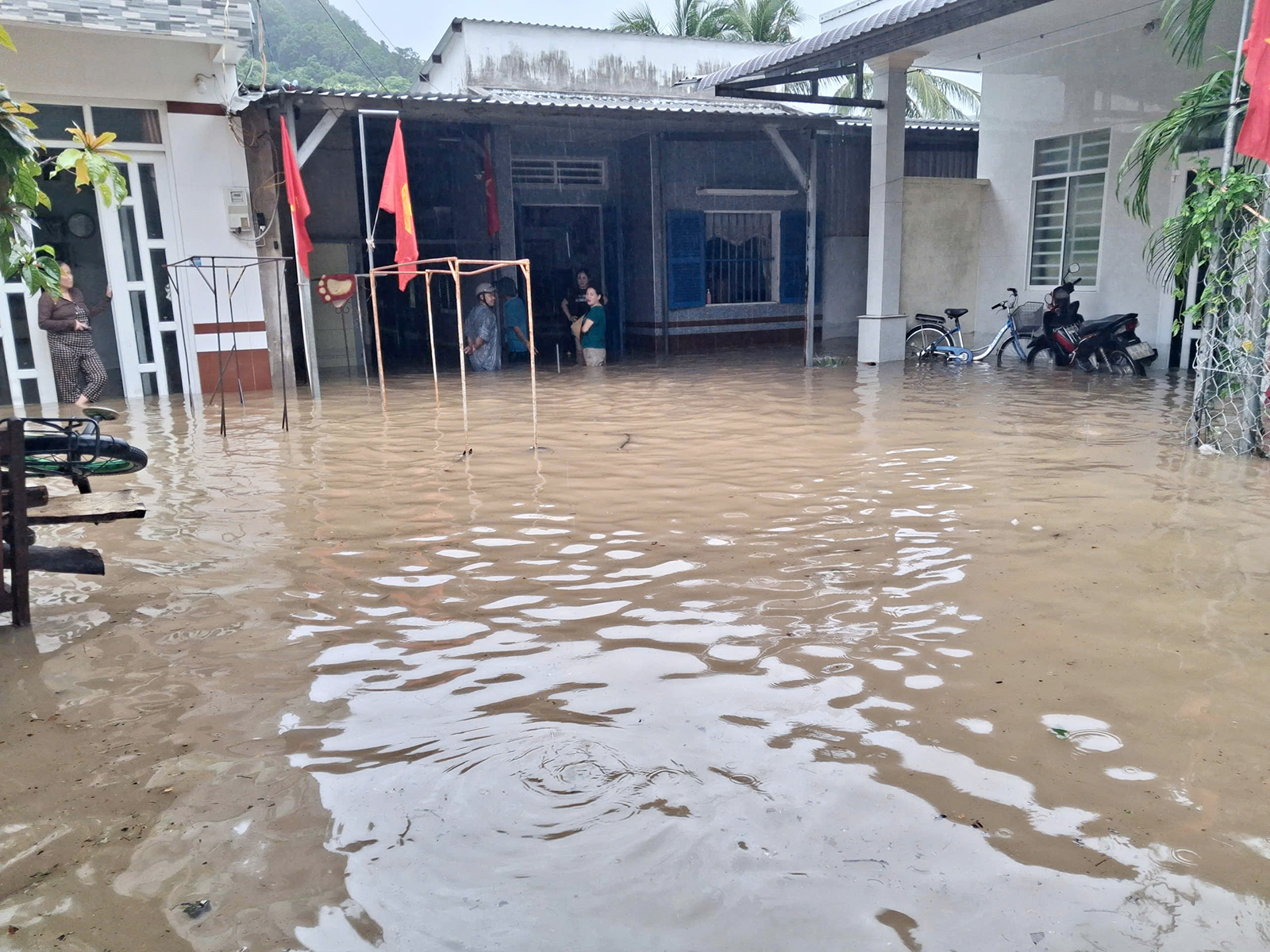 Đặc khu Thổ Châu: Mưa lớn kéo dài, ấp Bãi Ngự ngập sâu