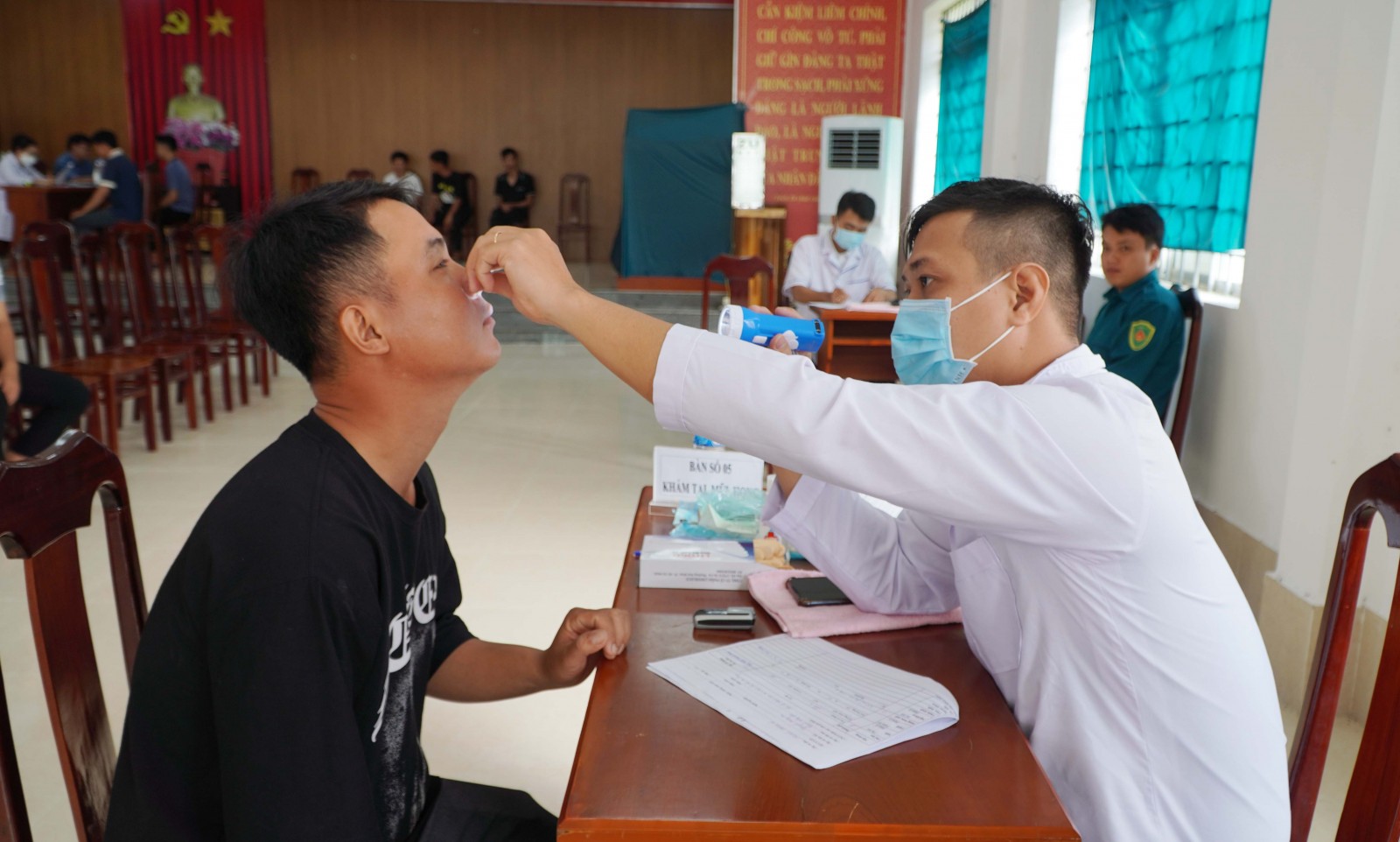 Tuổi 18 với ước mơ thành bộ đội