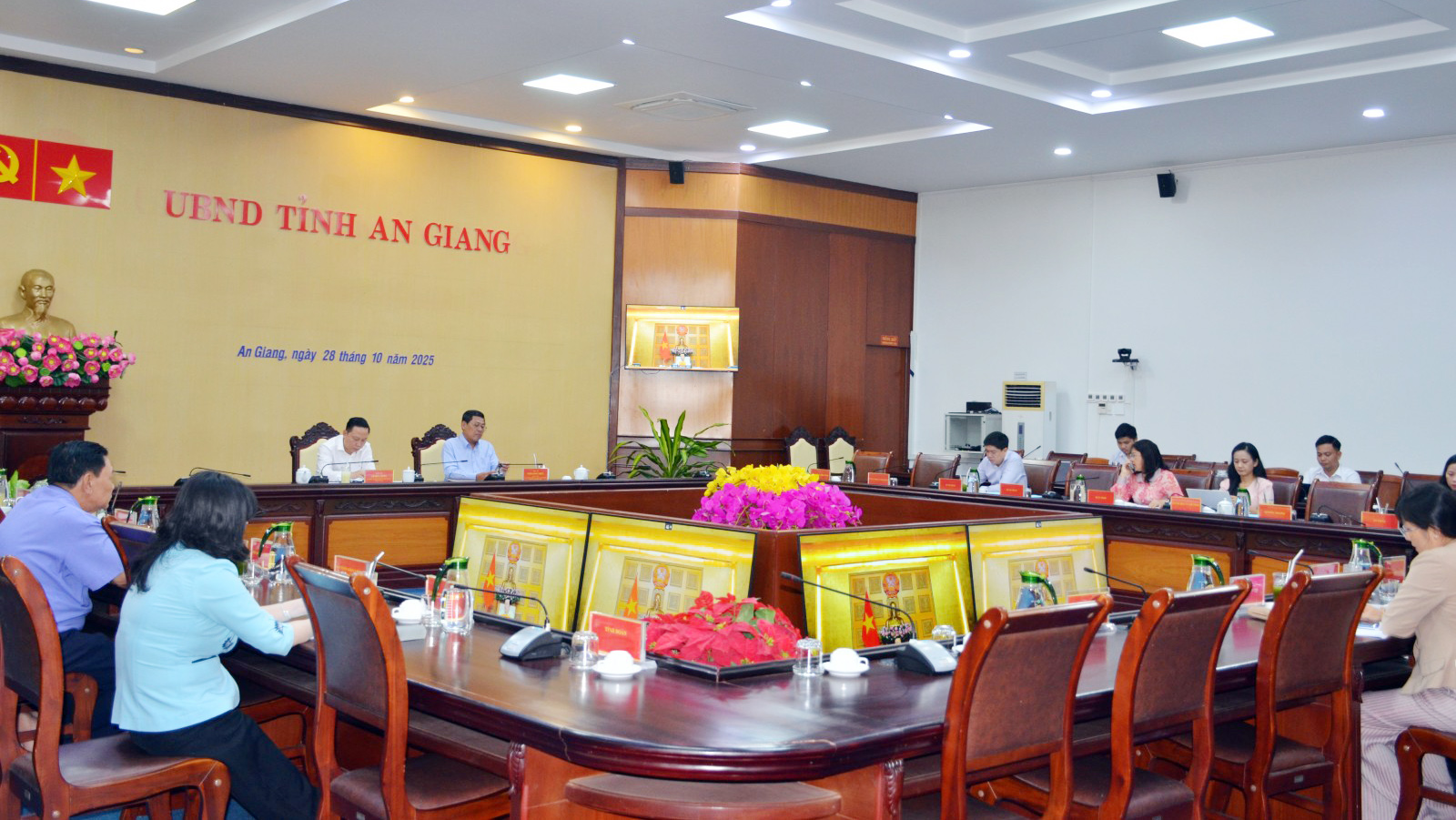Xử lý dứt điểm các tàu cá vi phạm khai thác bất hợp pháp vùng biển nước ngoài
