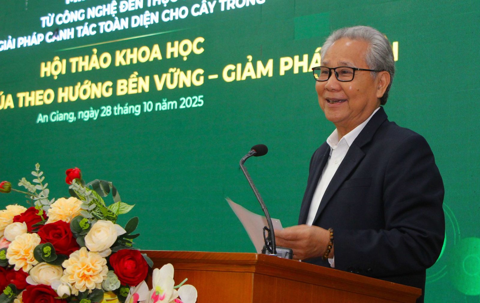 Hội thảo khoa học “Canh tác lúa theo hướng bền vững, giảm phát thải”