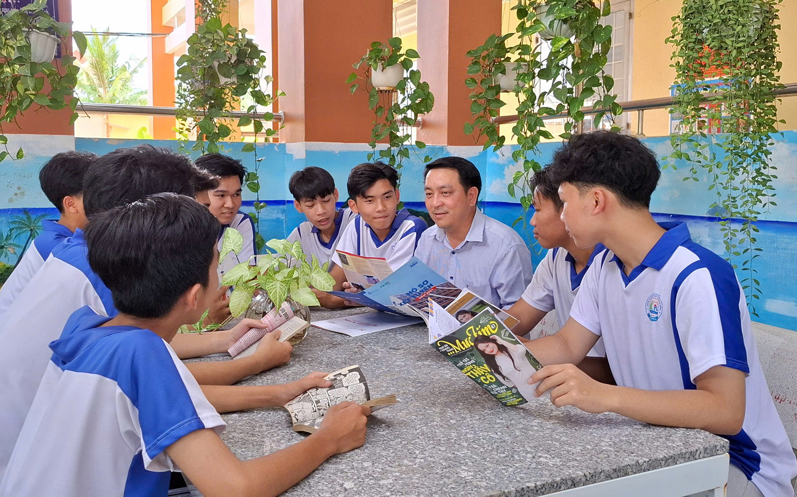 Thi đua dạy tốt, học tốt