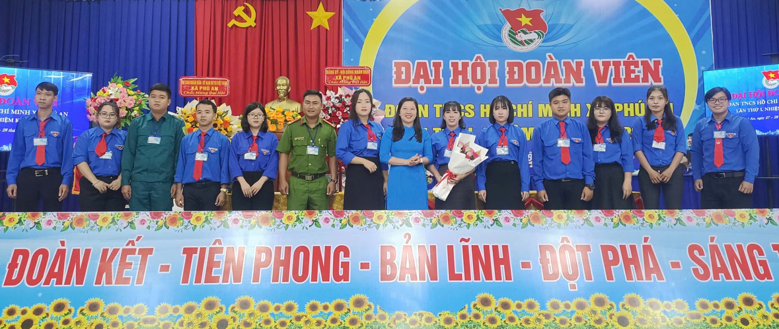 Thanh niên Phú An xây dựng nông thôn mới gắn với giữ gìn bản sắc văn hóa
