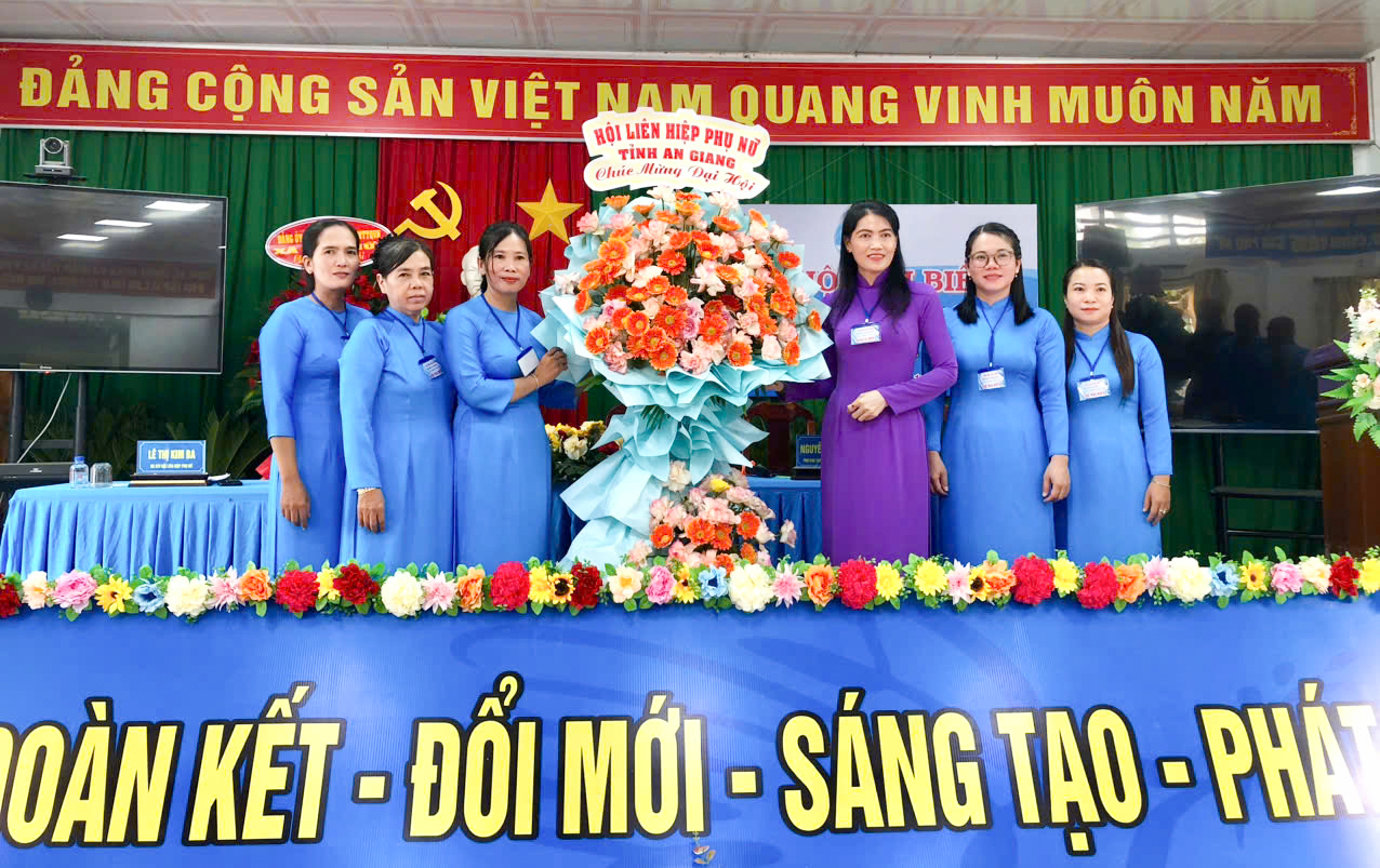 Hội Liên hiệp Phụ nữ xã Phú Hữu phấn đấu giúp 50 hộ thoát nghèo