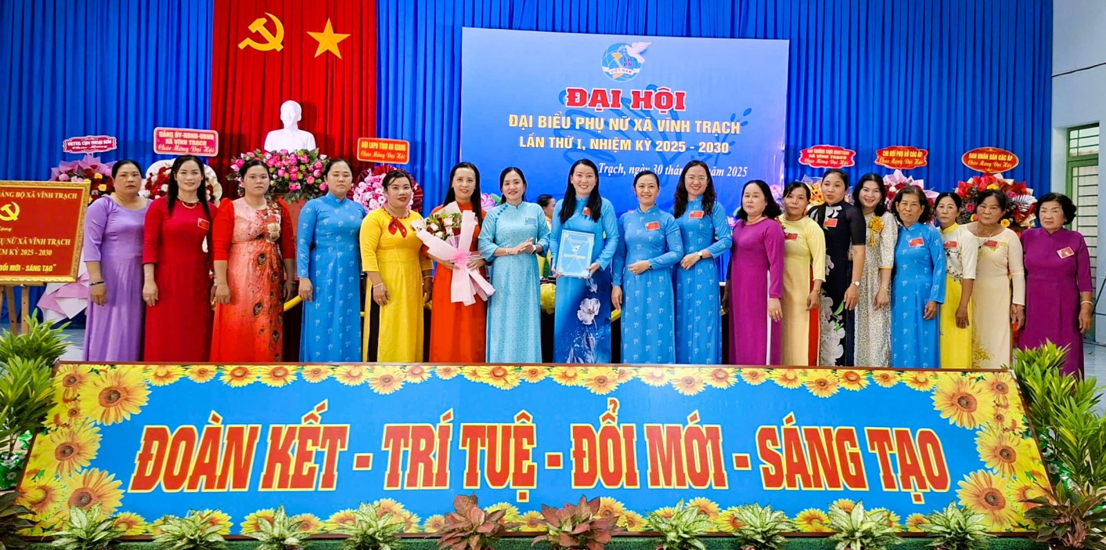 Hội Liên hiệp Phụ nữ xã Vĩnh Trạch hoàn thành và vượt 10/10 chỉ tiêu nghị quyết