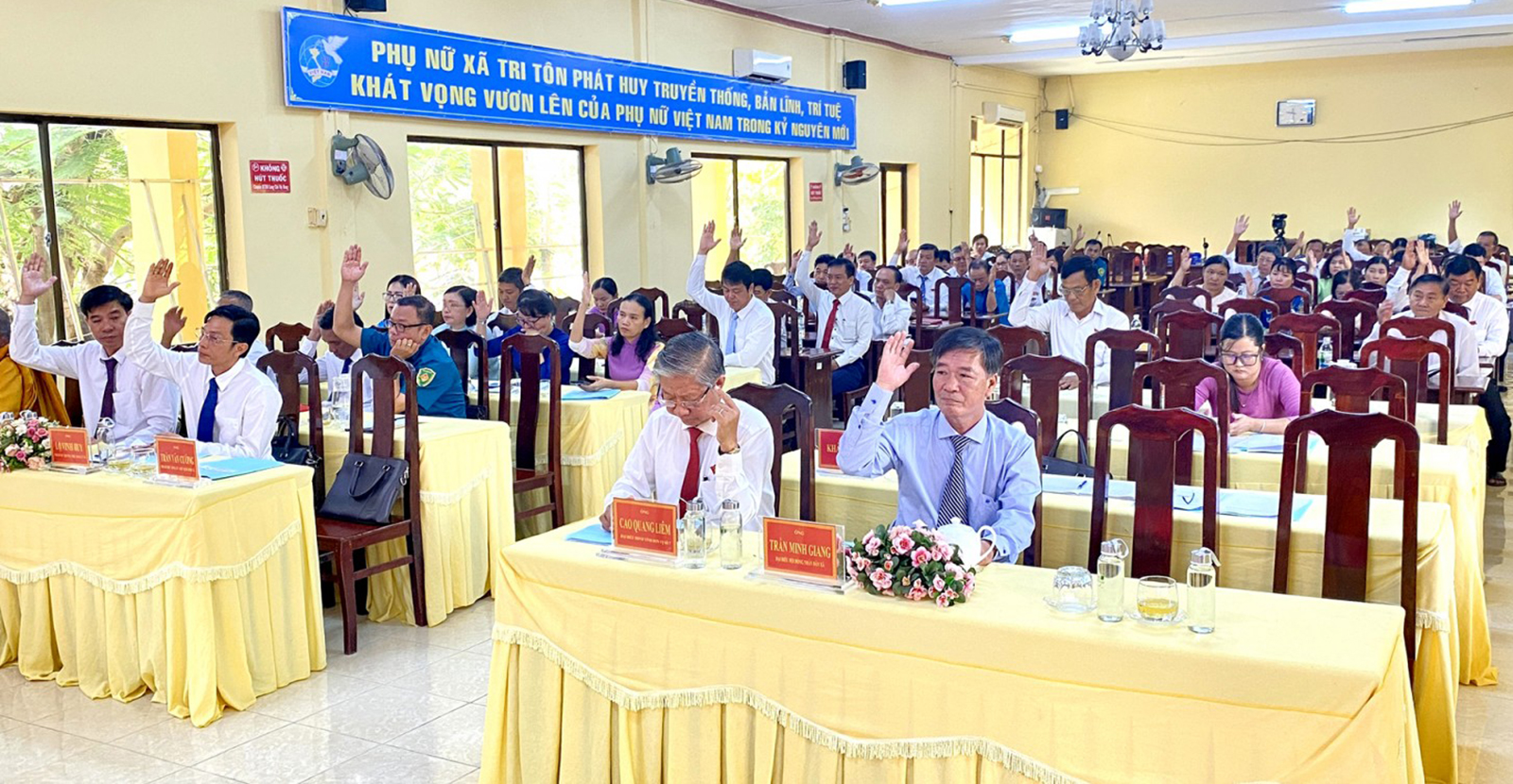 HĐND xã Tri Tôn tổ chức Kỳ họp thứ 3