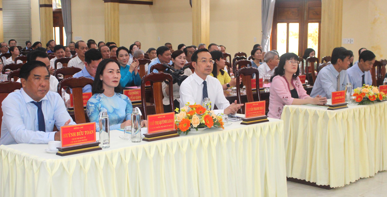 Phó Bí thư Thường trực Tỉnh ủy Nguyễn Thanh Nhàn dự Ngày hội đại đoàn kết toàn dân tộc khóm Châu Quới 3