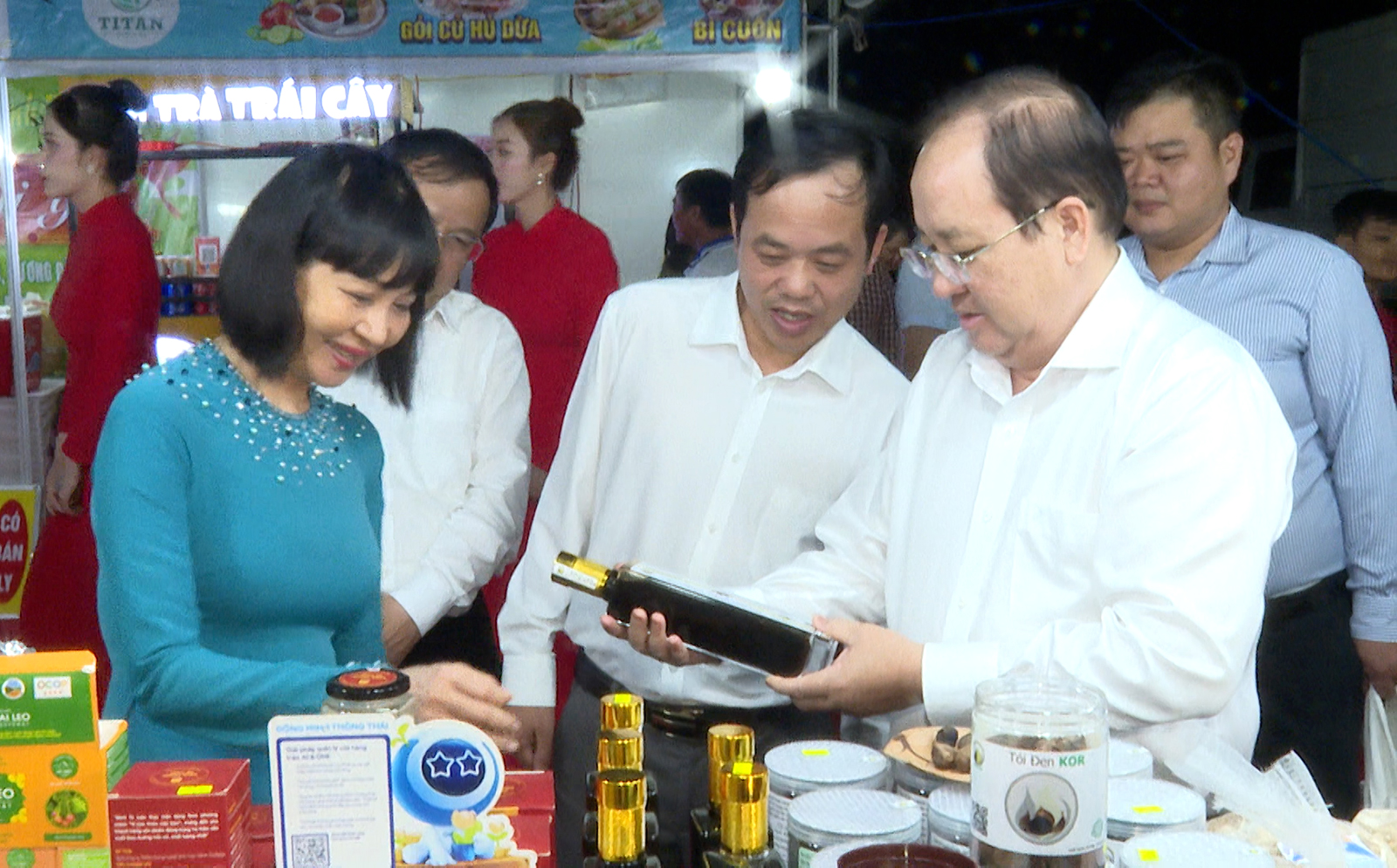 Khai mạc Hội chợ, triển lãm đặc sản vùng miền năm 2025