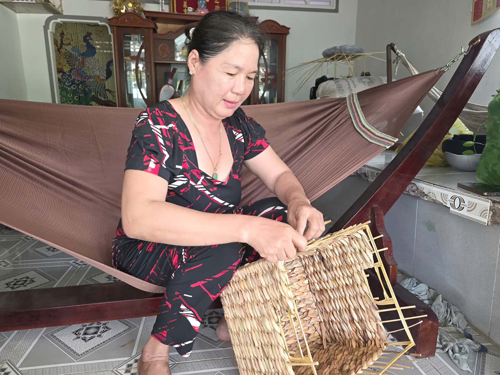 Nghề tay trái lúc nông nhàn