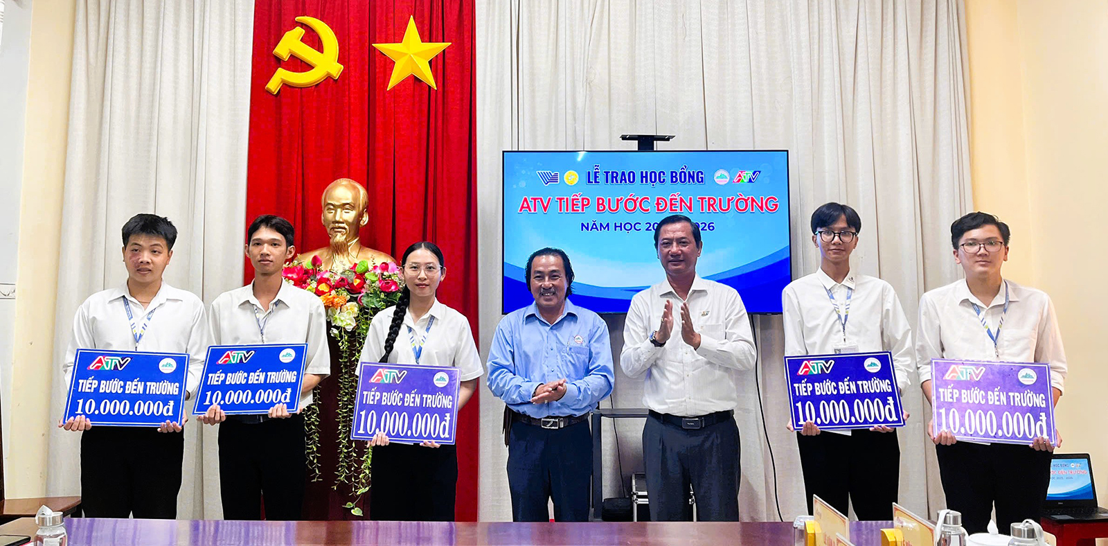 Hành trình sẻ chia và kết nối