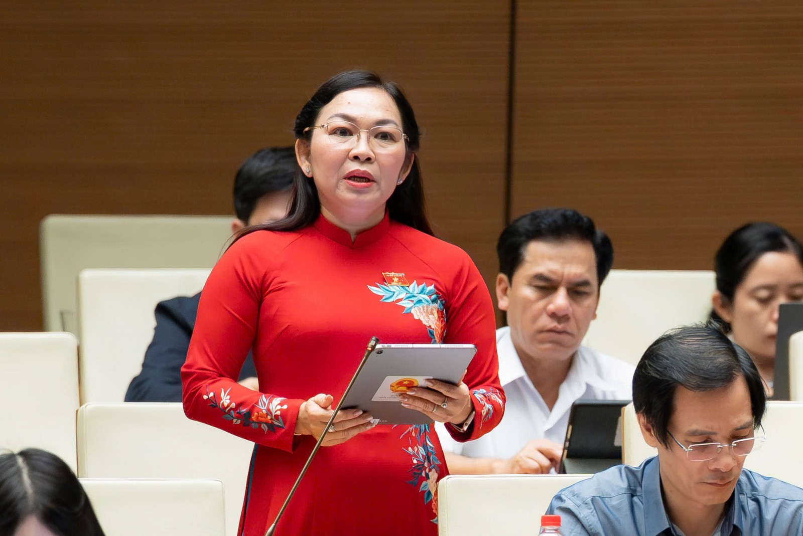 Đại biểu Quốc hội tỉnh An Giang đề xuất chính sách xây dựng và phát triển đội ngũ viên chức