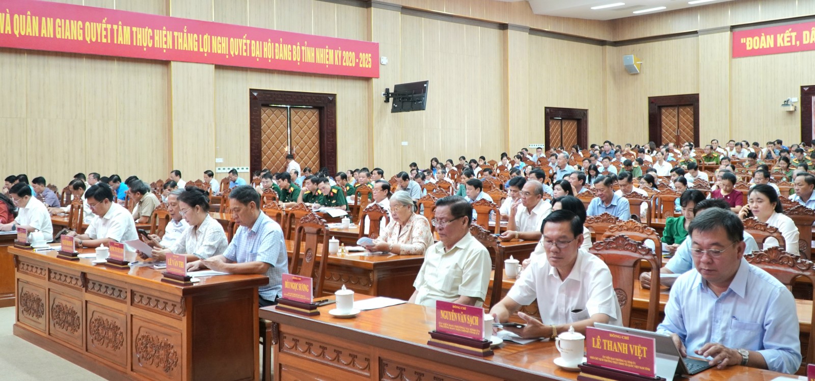 An Giang thông báo nhanh kết quả Hội nghị lần thứ 14 Ban Chấp hành Trung ương Đảng khóa XIII