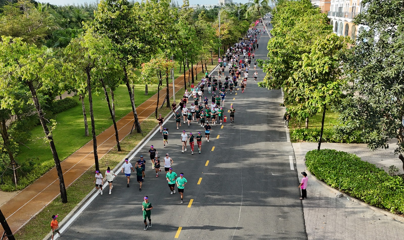 Hơn 500 người tham gia Giải chạy Newborns Vietnam Run Out