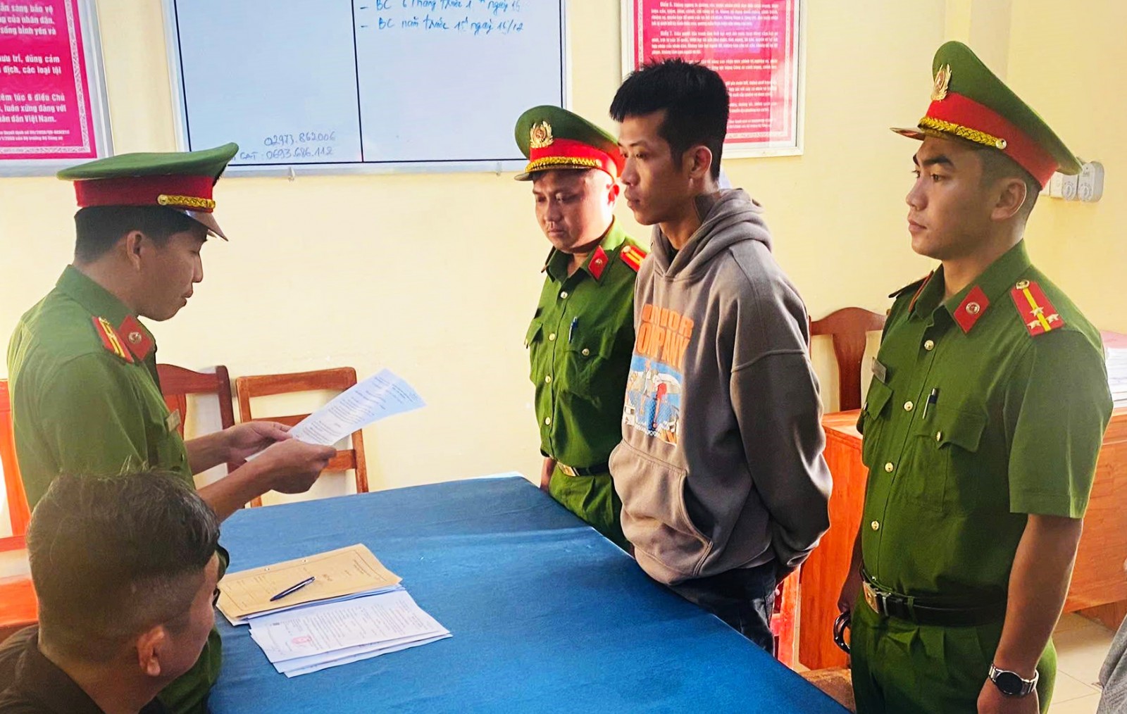 Bắt tạm giam đối tượng cố ý gây thương tích