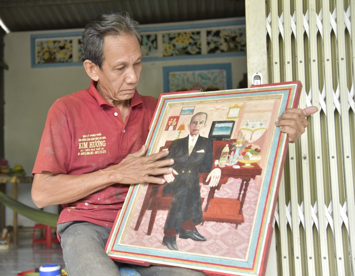 Người “kể chuyện” bằng cây lá