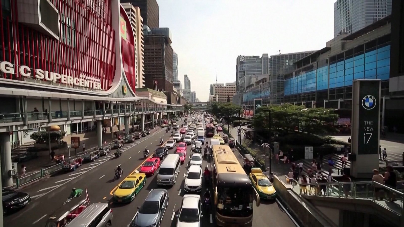 Thái Lan triển khai gói cứu trợ khẩn cấp nhằm bảo vệ nền kinh tế