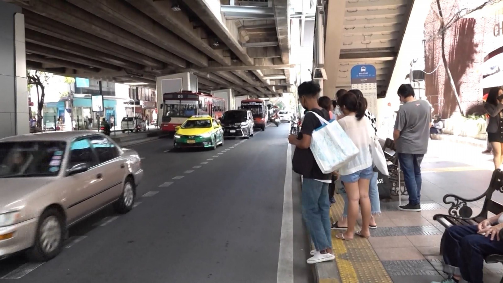 Thái Lan triển khai gói cứu trợ khẩn cấp nhằm bảo vệ nền kinh tế