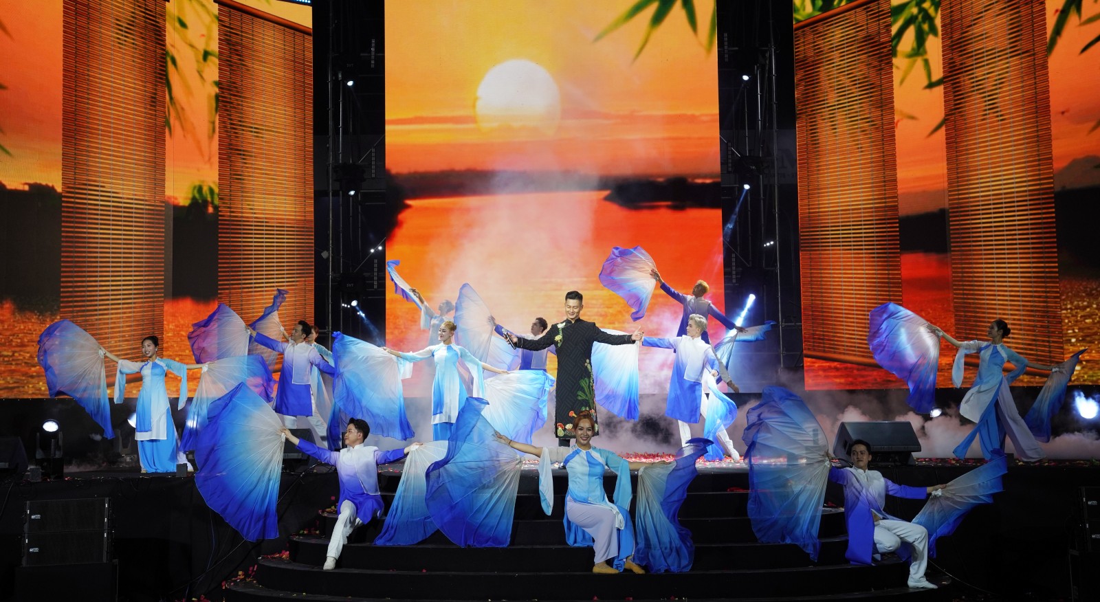 Đưa văn hóa đến gần người dân