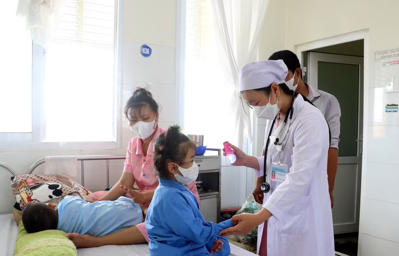 Tin tức nổi bật trong nước ngày 13/4