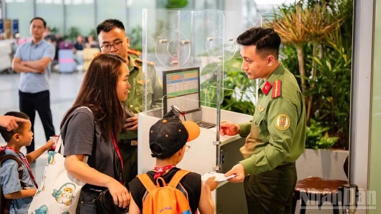 Tin tức nổi bật trong nước ngày 13/4