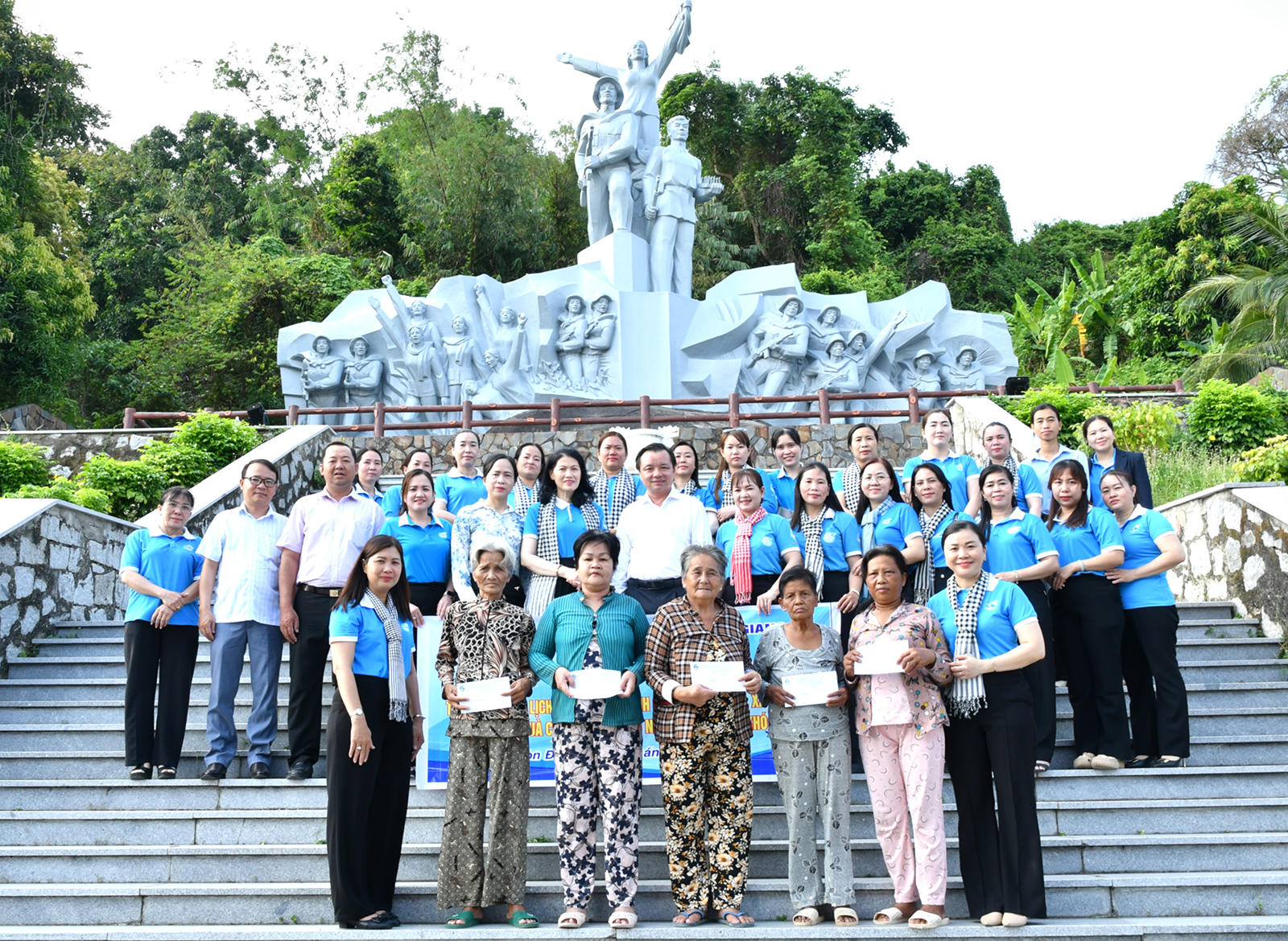 Cụm Thi đua số 4 Hội Liên hiệp Phụ nữ tỉnh ký kết giao ước thi đua năm 2026