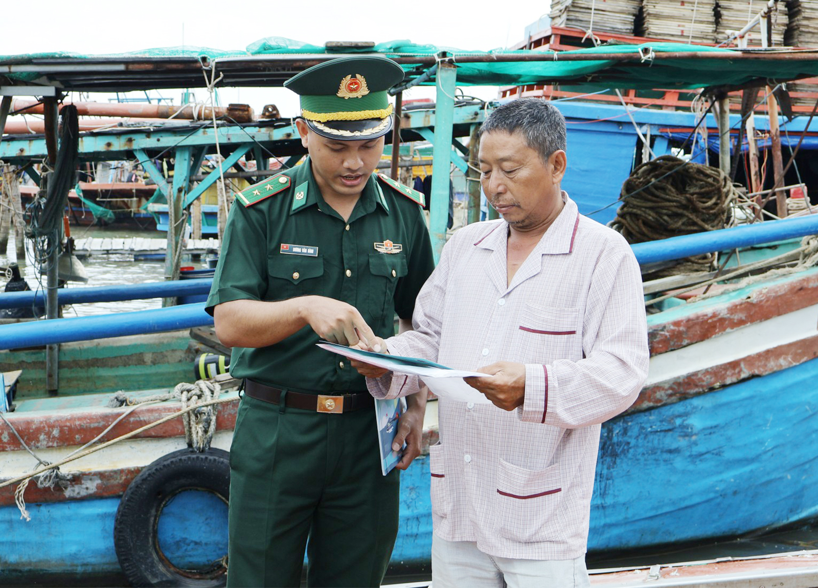 Quyết tâm sớm gỡ cảnh báo thẻ vàng của EC