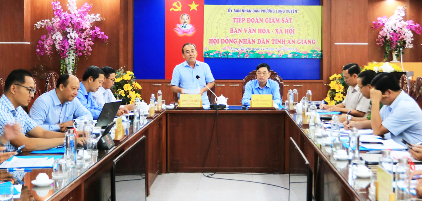 Trưởng Ban Văn hóa - Xã hội HĐND tỉnh An Giang Tống Văn Kiếm phát biểu kết luận