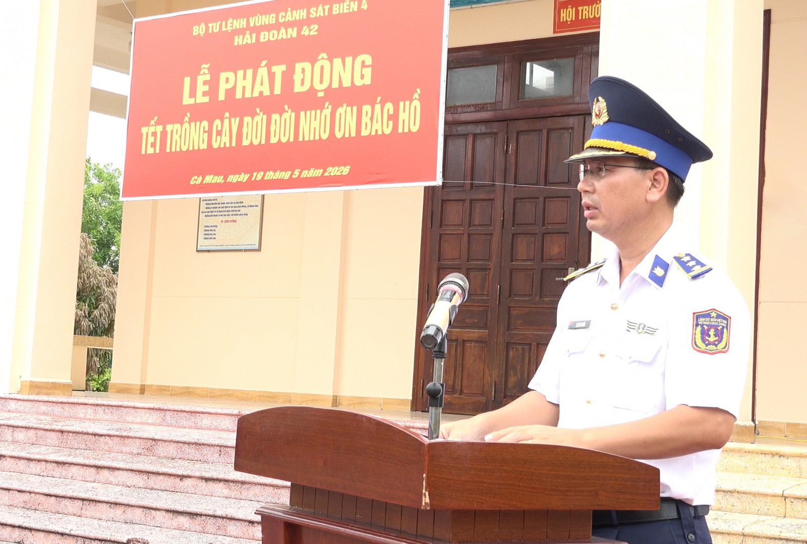 Hải đoàn 42 phát động trồng cây kỷ niệm 136 năm ngày sinh Chủ tịch Hồ Chí Minh