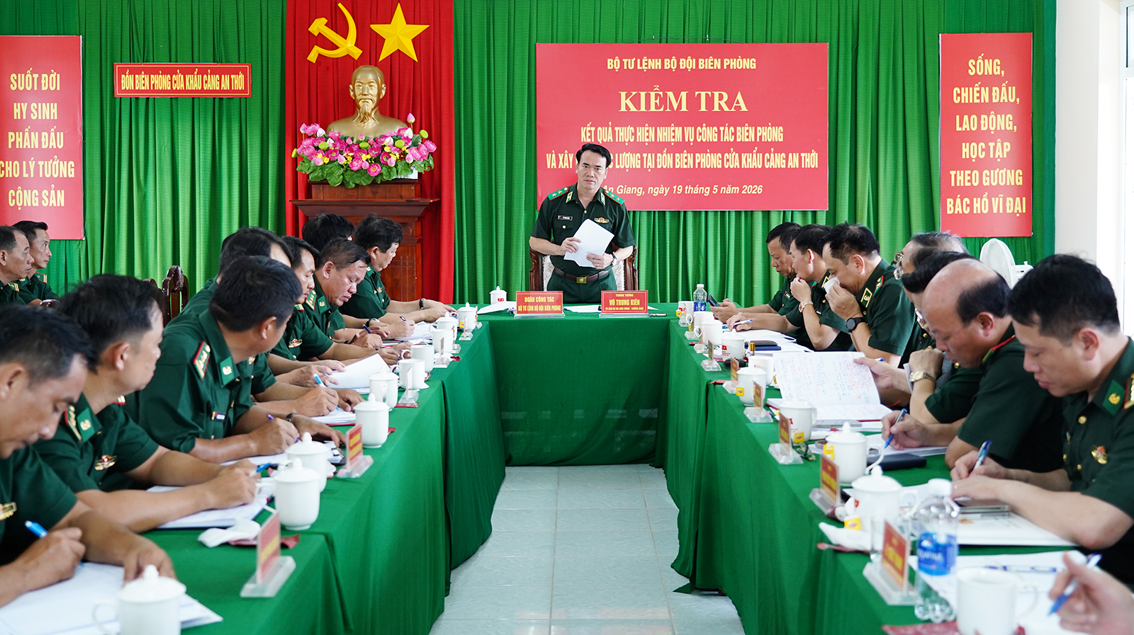 Tư lệnh Bộ đội Biên phòng thăm, kiểm tra các đồn biên phòng trên địa bàn đặc khu Phú Quốc