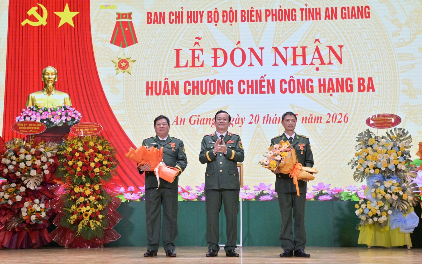 Bộ đội Biên phòng tỉnh An Giang đón nhận Huân chương Chiến công hạng Ba