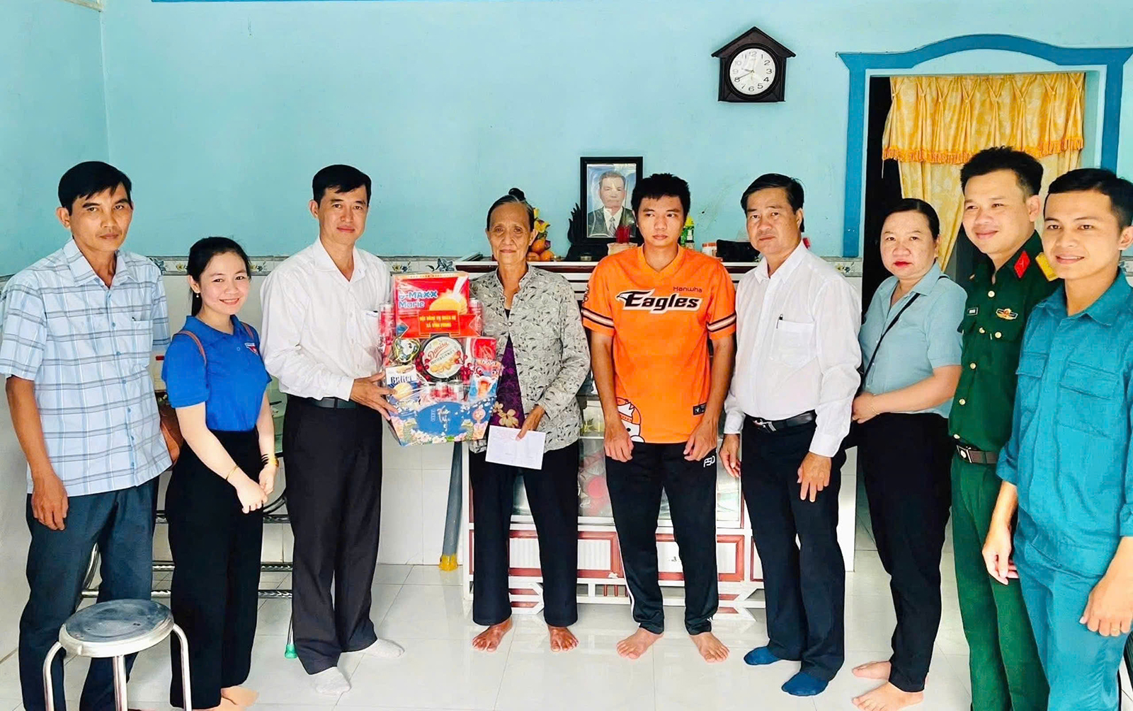 Sau mỗi cuộc gặp với dân
