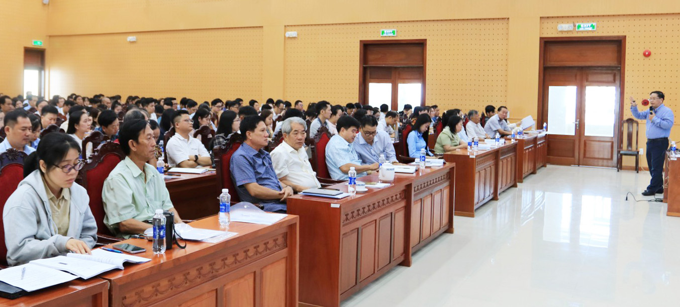Hơn 300 công chứng viên tập huấn nghiệp vụ 