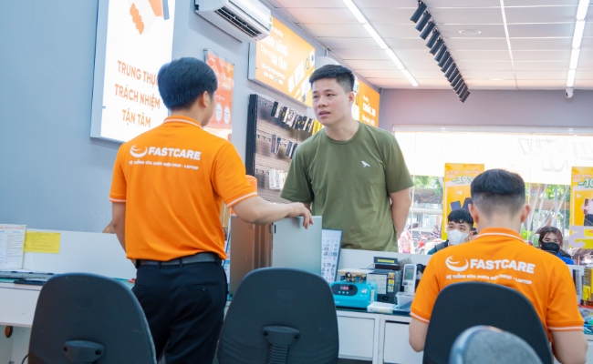 Chuyên gia FASTCARE chia sẻ cách chọn pin iPhone phù hợp với nhu cầu sử dụng
