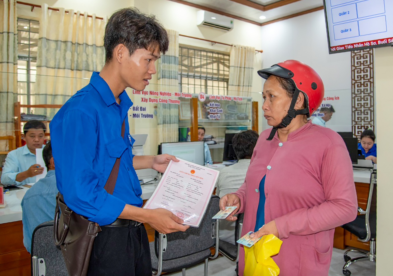 Sôi nổi hoạt động tình nguyện hè