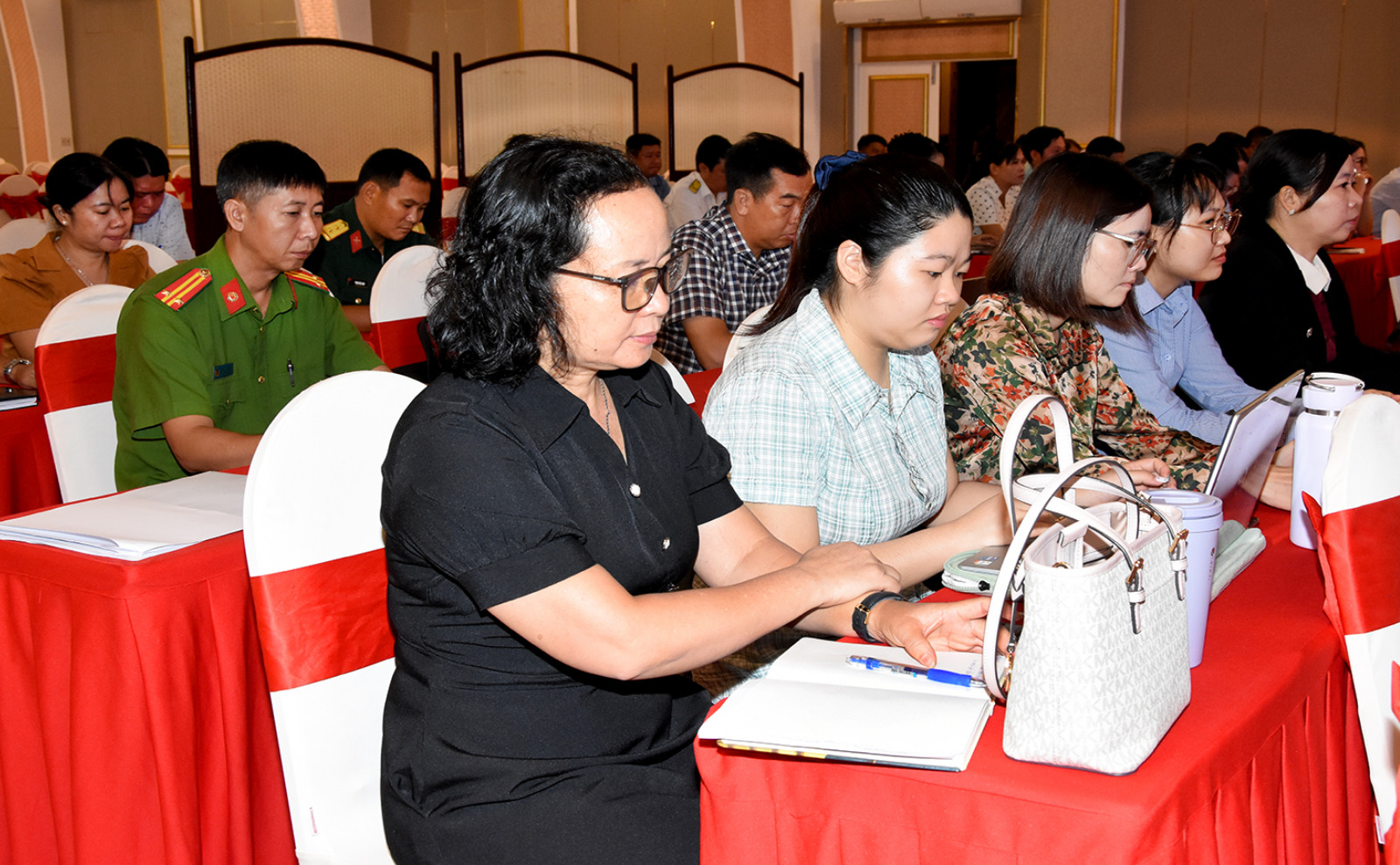 Tập huấn nghiệp vụ phòng, chống buôn lậu, gian lận thương mại và hàng giả