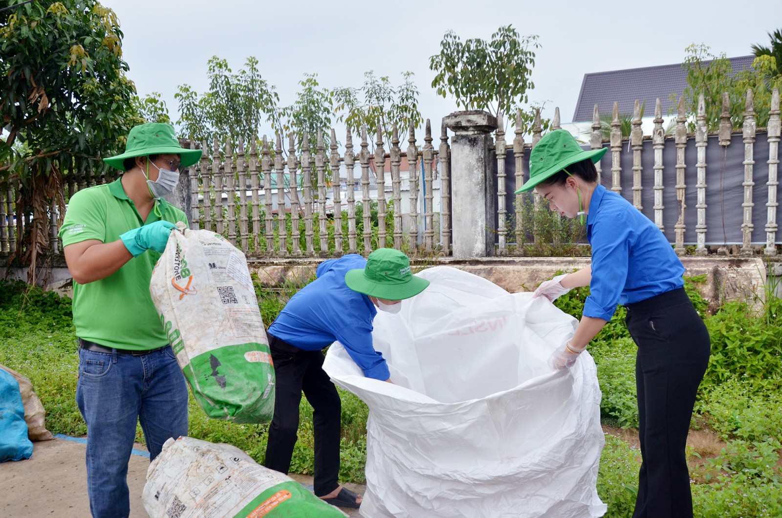 Mùa hè xanh từ những việc nhỏ