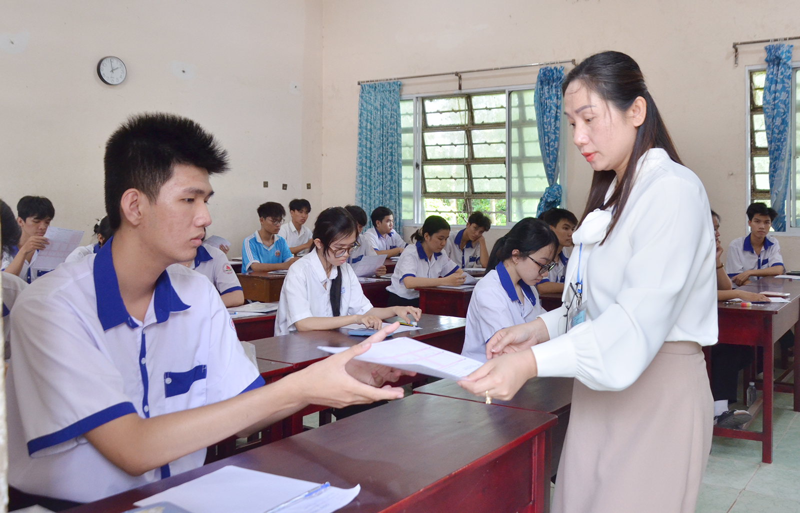 Hoàn thành 2 môn thi bắt buộc, thí sinh An Giang nhẹ nhõm và tự tin