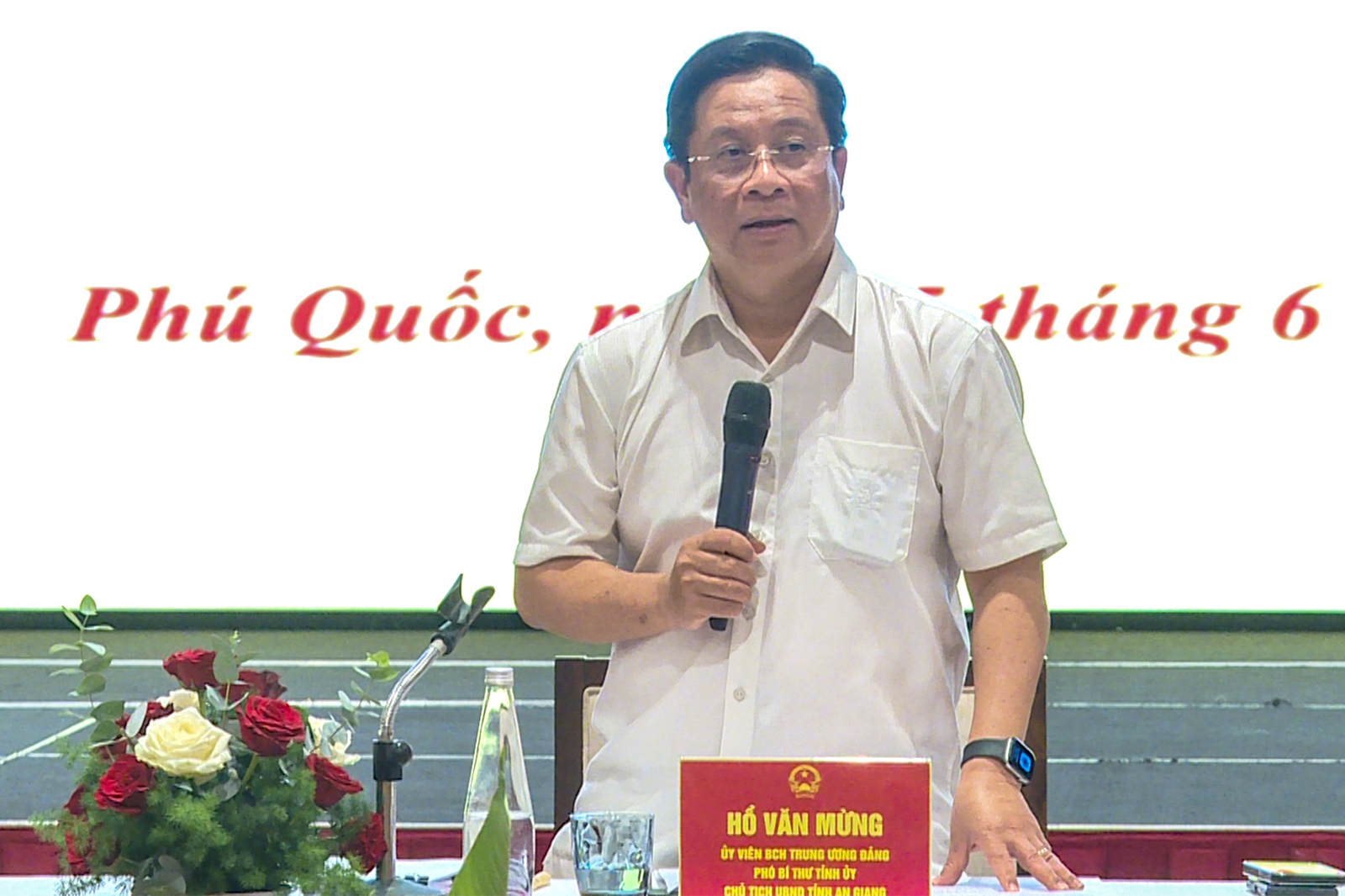 Chủ tịch UBND tỉnh An Giang Hồ Văn Mừng tháo gỡ khó khăn một số dự án tại đặc khu Phú Quốc