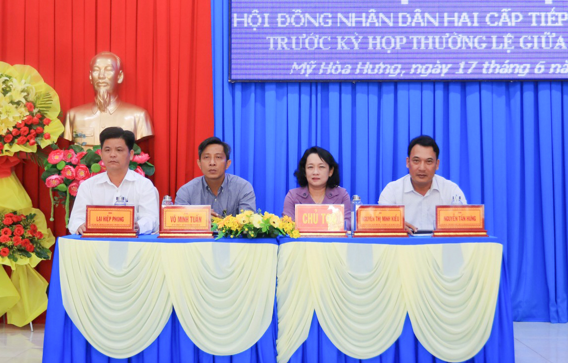 Tổ đại biểu số 17 HĐND hai cấp tỉnh tiếp xúc cử tri
