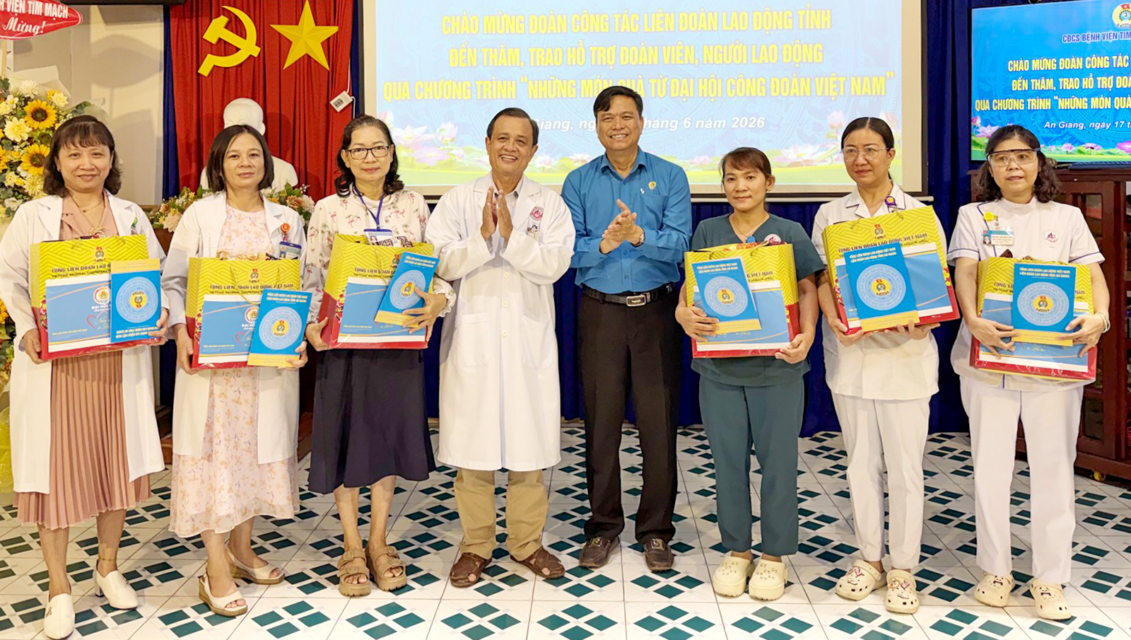 An Giang: Thăm, tặng quà đoàn viên, người lao động mắc bệnh hiểm nghèo, hoàn cảnh khó khăn