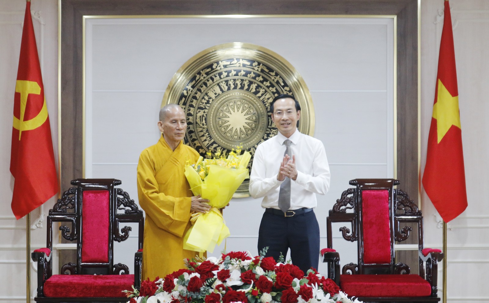 Lãnh đạo tỉnh tiếp đoàn Ban Trị sự Giáo hội Phật giáo Việt Nam tỉnh An Giang